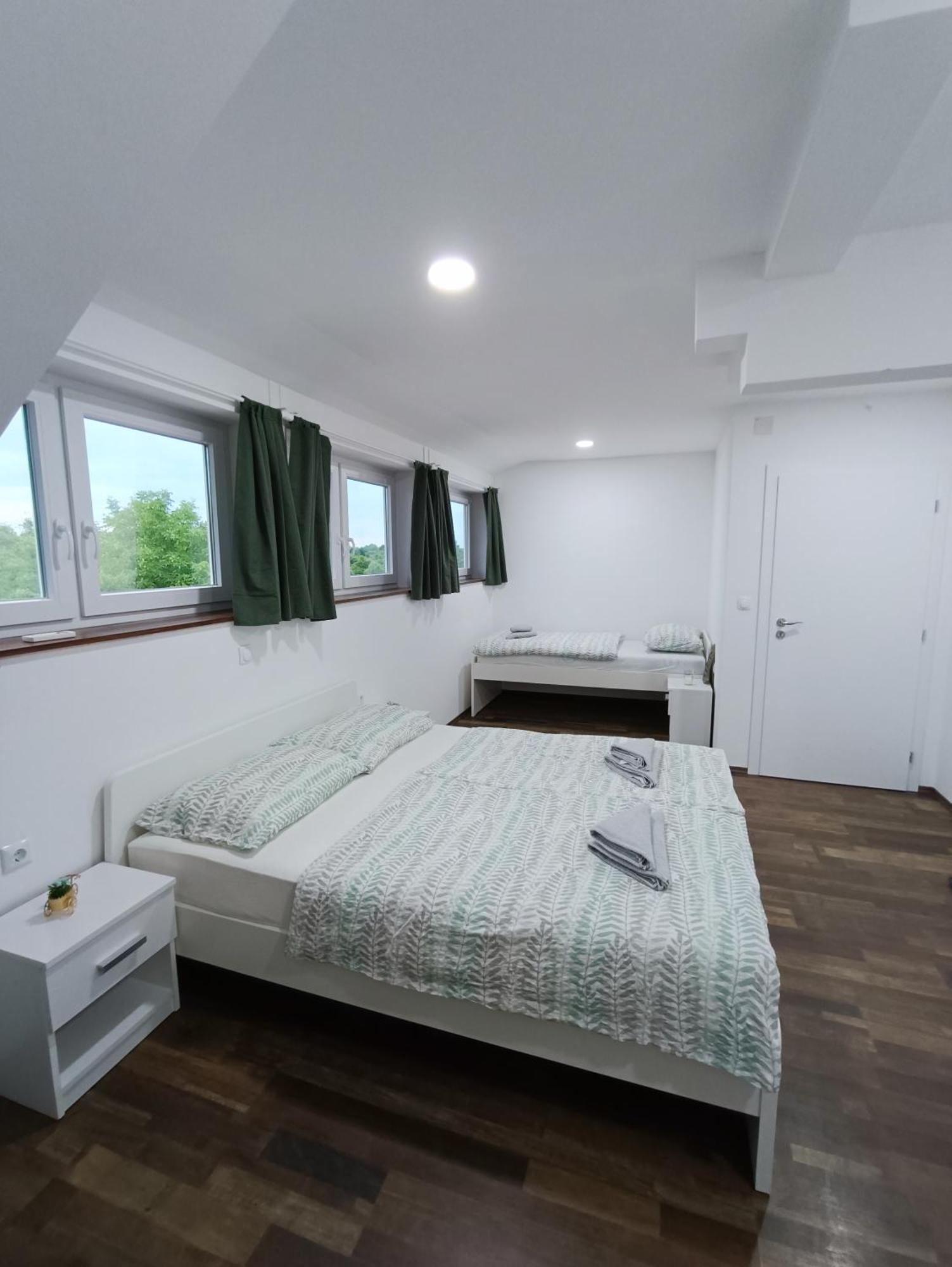 House Mesic Lejlighed Smoljanac Værelse billede